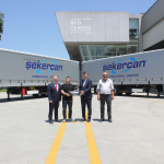 Şekercan Lojistik'e teslim edilen Tırsan Maxima Plus tenteli perdeli treyler filosu