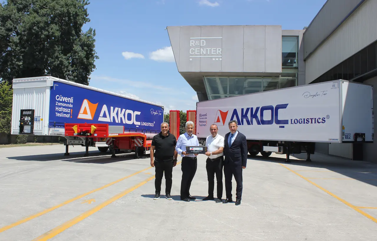 Akkoç Tırsan teslimatı ile 200 treylere ulaşan Akkoç Lojistik filosu